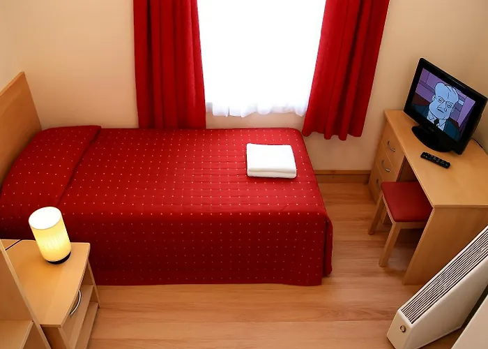 Elmwood Hotel London